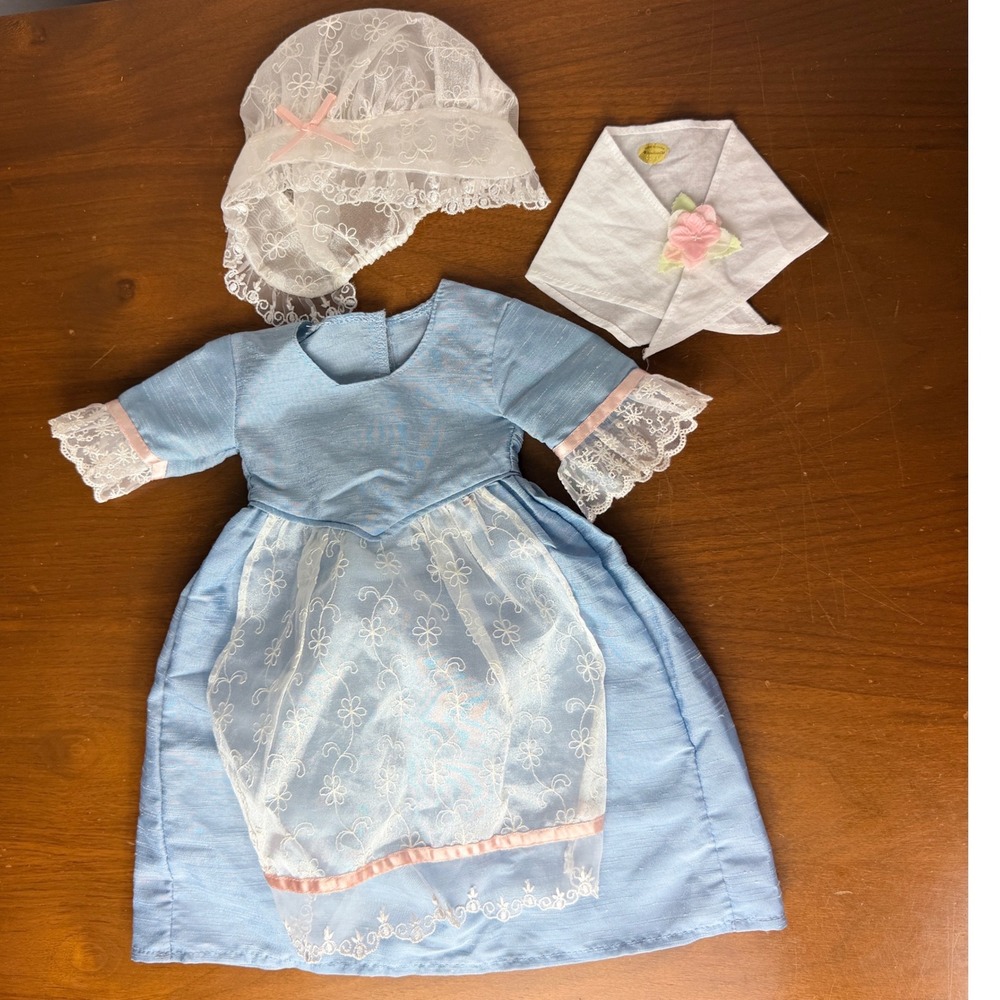 American Girl Elizabeth Tea Lesson Gown  w/ Lace Cap Fichu Shawl EUC